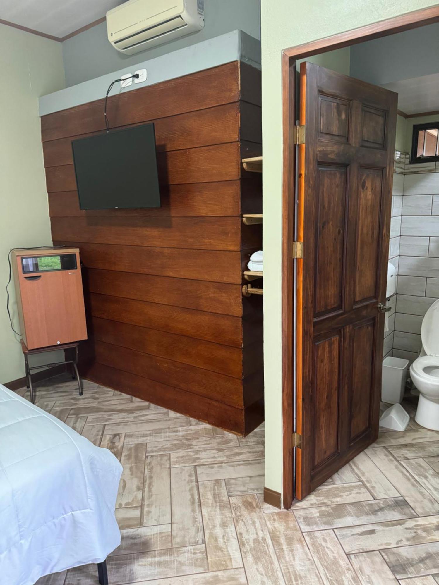 Hotel Vale'S Chiles  ภายนอก รูปภาพ