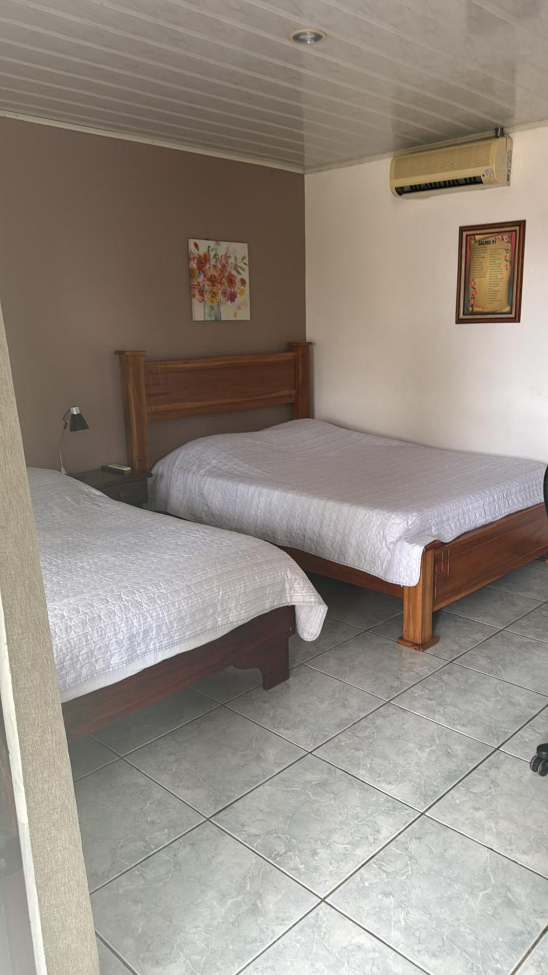 Hotel Vale'S Chiles  ภายนอก รูปภาพ